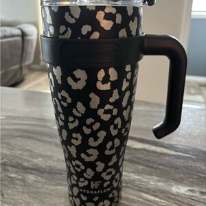 Hydroflask Black and White Leopard Print Tumbler